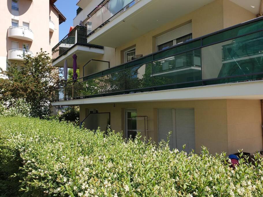 62 M2 Rez De Jardin, Terrasse , 6 Lits Et Parking Apartment Annecy Bagian luar foto